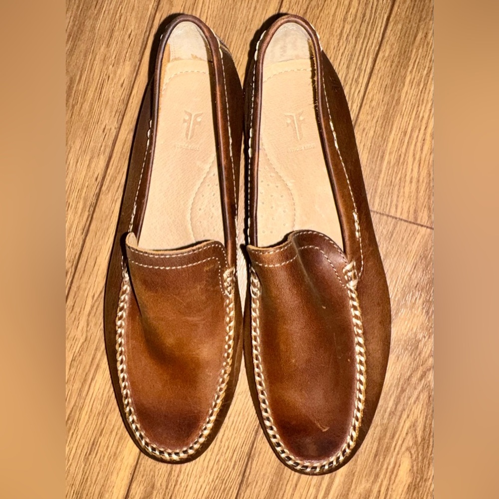 Frye Lewis Venetian Moc Toe Loafers 8.5